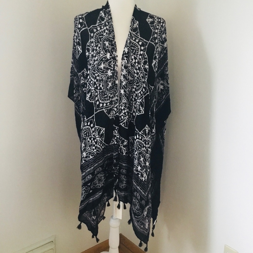 Paparazzi Black Floral Tassel Kimono, NWT One Size
